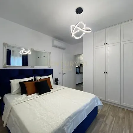Chiara's Luxury * Tirana
